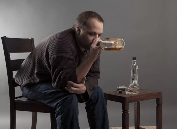 Alkoholiķis vīrietis